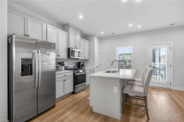 204 Lydia ST, Moyock, NC 27958