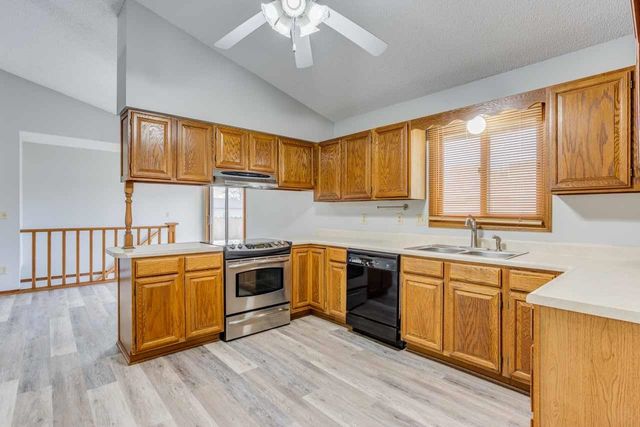 1515 E 82nd St S,, Haysville, KS 67060