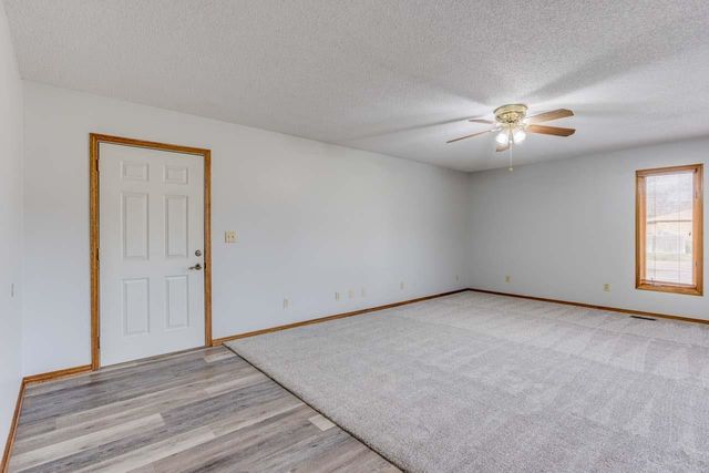 1515 E 82nd St S,, Haysville, KS 67060