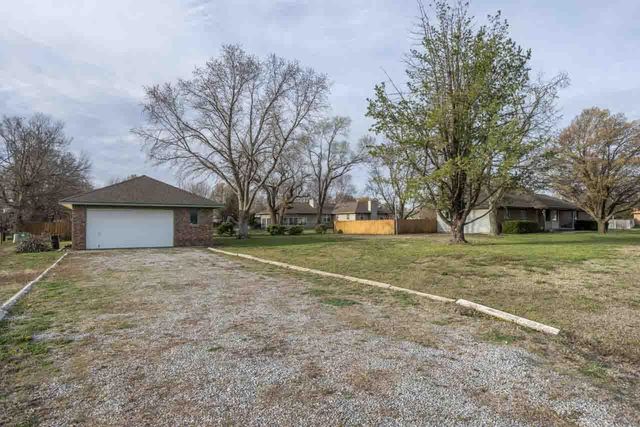 1515 E 82nd St S,, Haysville, KS 67060