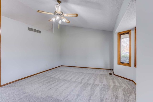 1515 E 82nd St S,, Haysville, KS 67060