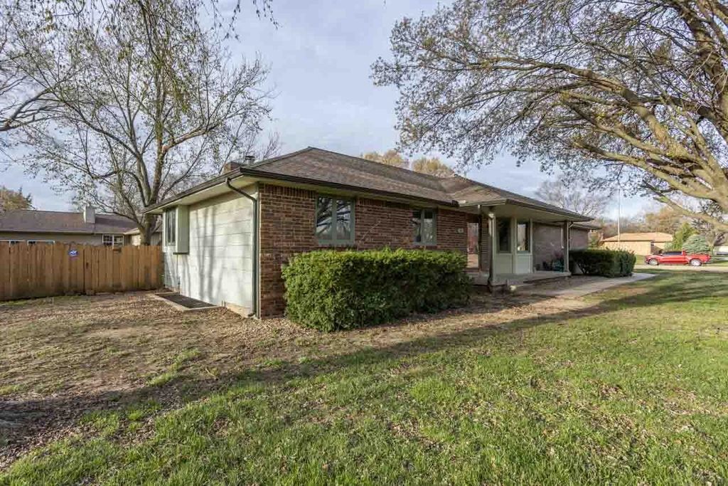 1515 E 82nd St S,, Haysville, KS 67060