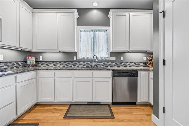 338 Headwaters Drive, Lawrence, KS 66049