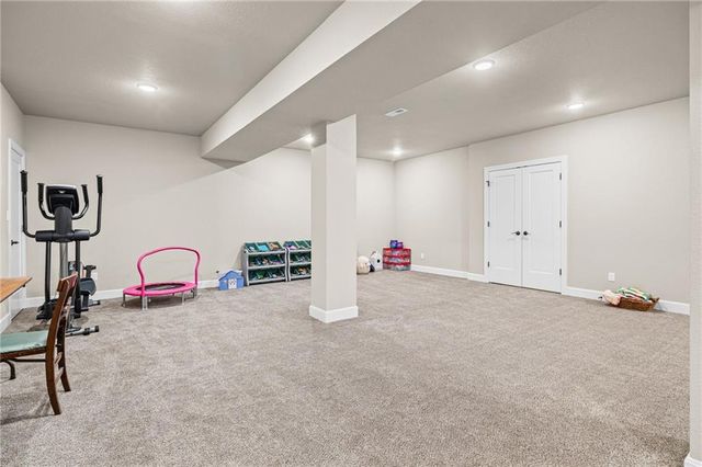 338 Headwaters Drive, Lawrence, KS 66049