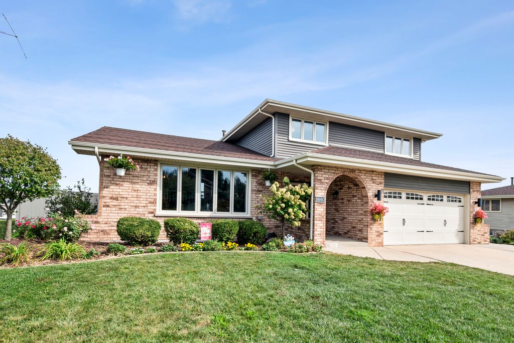 8930 Poplar Street, Tinley Park, IL 60487 — exterior