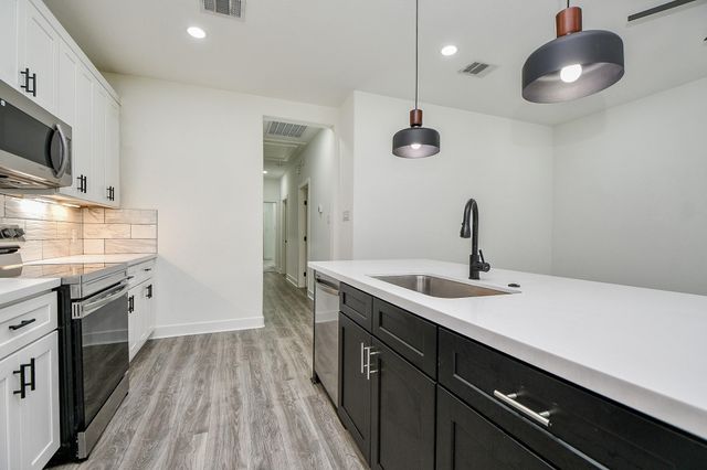 9734 Pelsey Street A, Houston, TX 77029