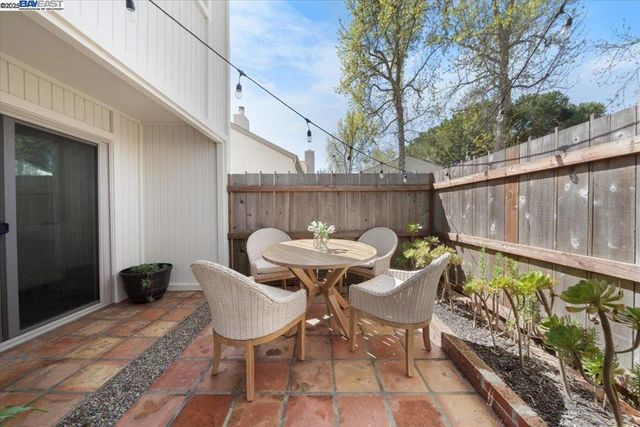 427 Chalda Wy., Moraga, CA 94556