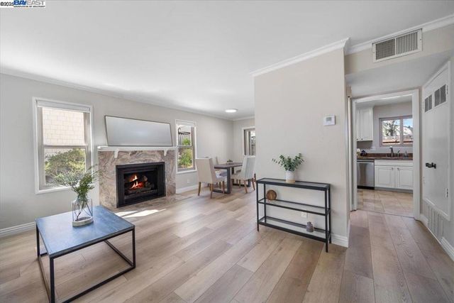 427 Chalda Wy., Moraga, CA 94556