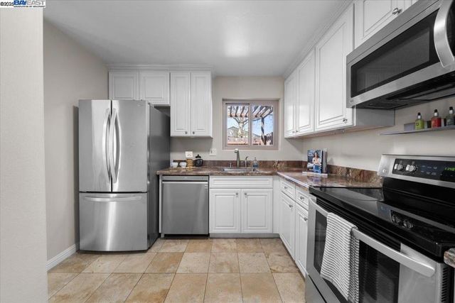 427 Chalda Wy., Moraga, CA 94556