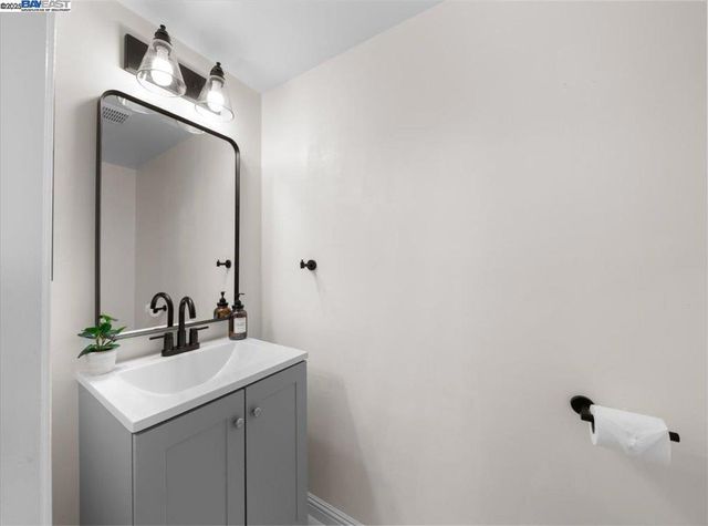 427 Chalda Wy., Moraga, CA 94556