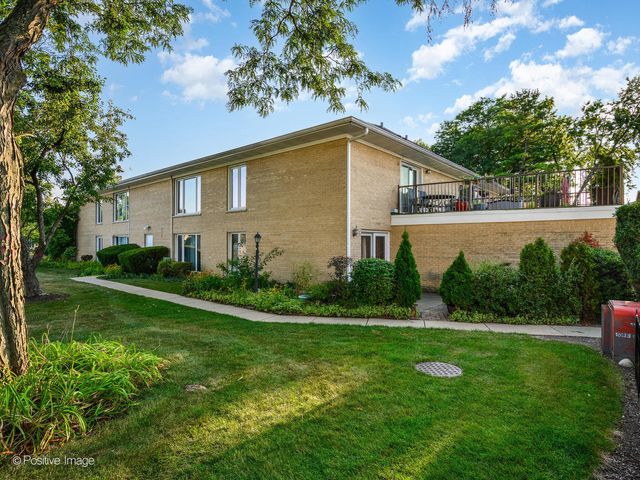 1322 S New Wilke Road 1C, Arlington Heights, IL 60005