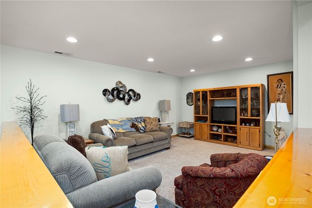 1813 Howard Flats Road, Chelan, WA 98816