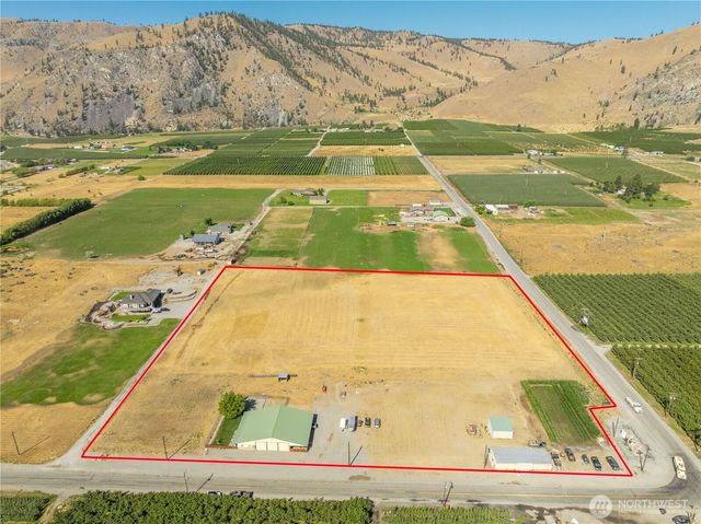 1813 Howard Flats Road, Chelan, WA 98816