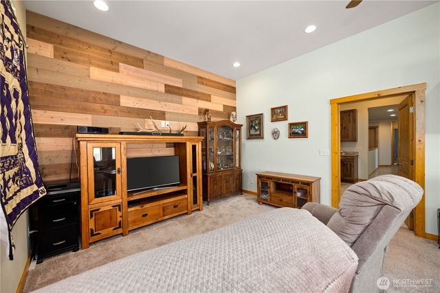 1813 Howard Flats Road, Chelan, WA 98816