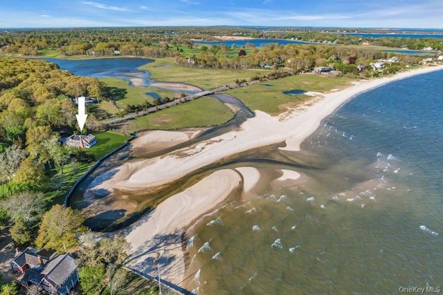 10450 New Suffolk Avenue, Cutchogue, NY 11935