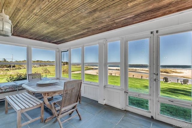 10450 New Suffolk Avenue, Cutchogue, NY 11935