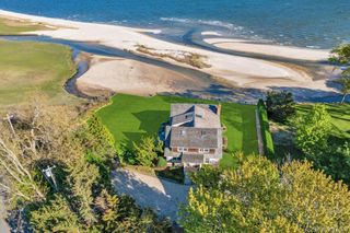 10450 New Suffolk Avenue, Cutchogue, NY 11935