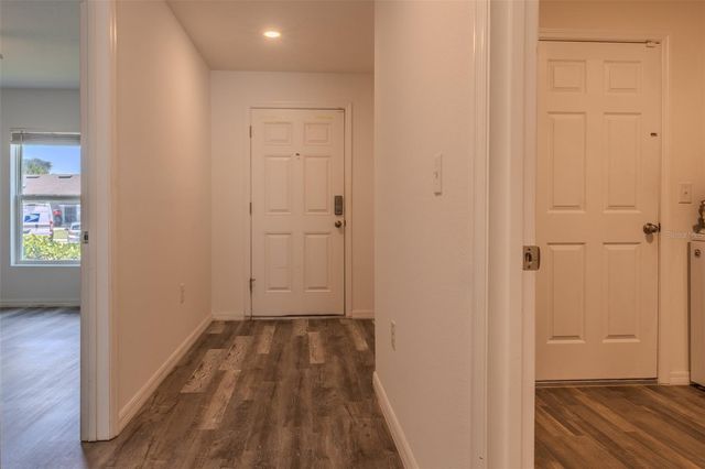 10205 CARP HOLLOW ROAD, Sun City Center, FL 33573