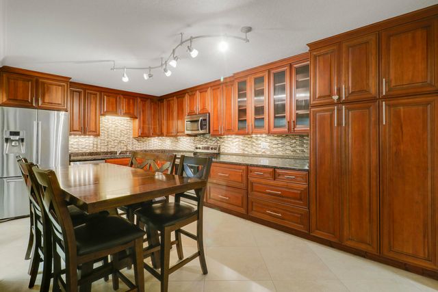 1901 19th Lane, Palm Beach Gardens, FL 33418