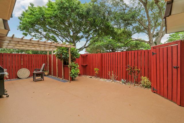 1901 19th Lane, Palm Beach Gardens, FL 33418