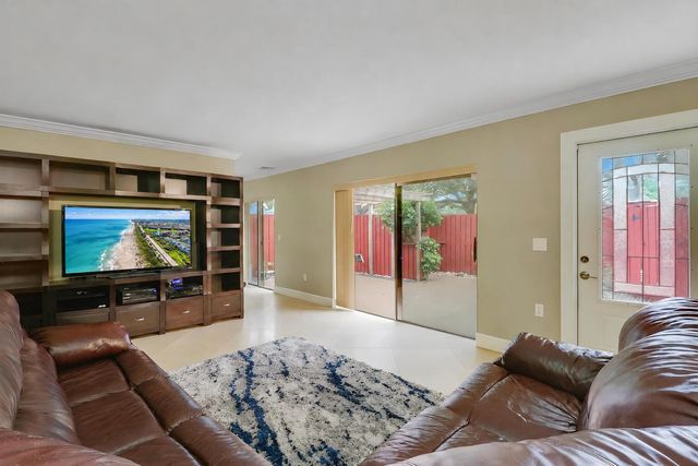 1901 19th Lane, Palm Beach Gardens, FL 33418