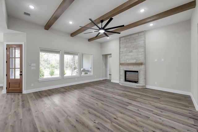 90 Wick Willow Road, Montgomery, TX 77356