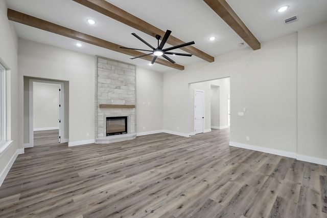 90 Wick Willow Road, Montgomery, TX 77356