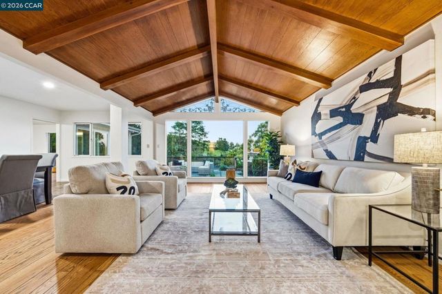 61 Sullivan Dr, Moraga, CA 94556