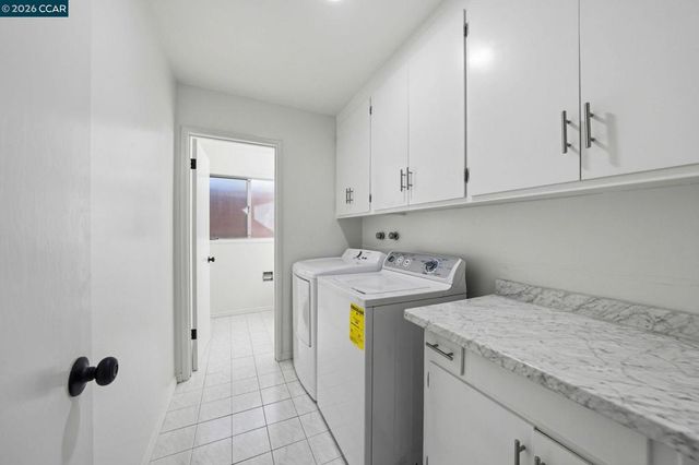 61 Sullivan Dr, Moraga, CA 94556