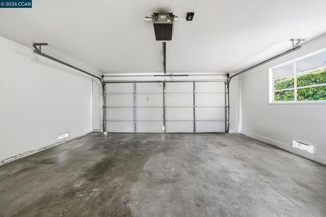 61 Sullivan Dr, Moraga, CA 94556