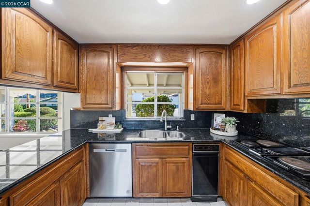 61 Sullivan Dr, Moraga, CA 94556