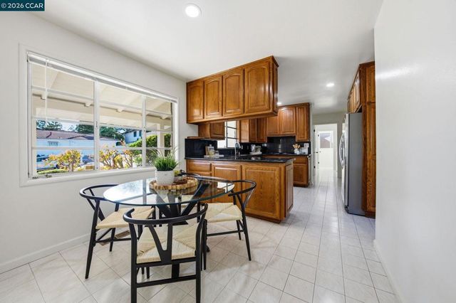 61 Sullivan Dr, Moraga, CA 94556