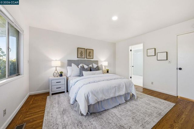 61 Sullivan Dr, Moraga, CA 94556