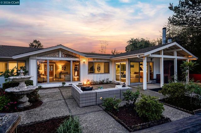 61 Sullivan Dr, Moraga, CA 94556