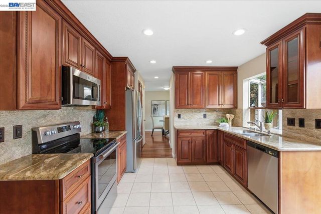 5410 Buckner Ter, Fremont, CA 94555