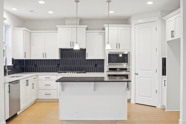 160 Valemont Drive 9, Eagle Point, OR 97524