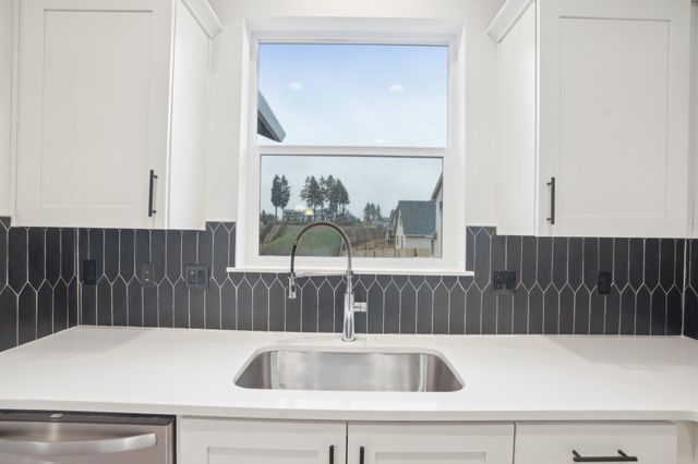 160 Valemont Drive 9, Eagle Point, OR 97524