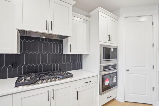 160 Valemont Drive 9, Eagle Point, OR 97524