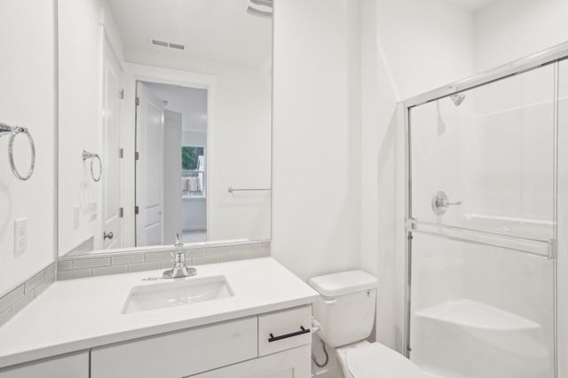 160 Valemont Drive 9, Eagle Point, OR 97524