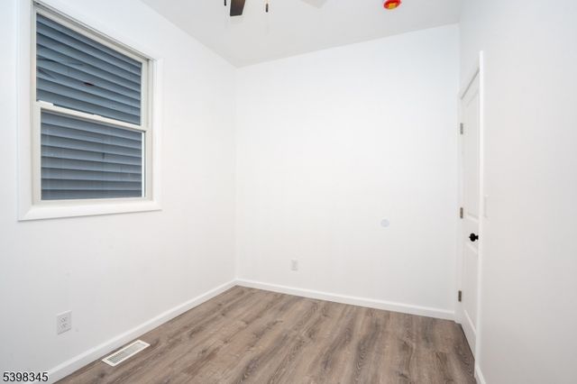 40 N York St, Paterson City, NJ 07524