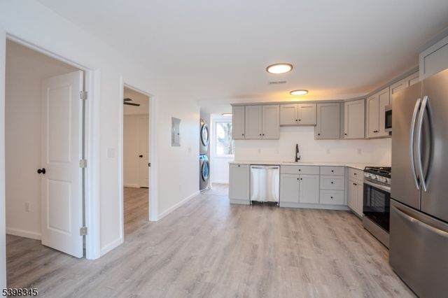 40 N York St, Paterson City, NJ 07524