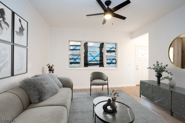 40 N York St, Paterson City, NJ 07524