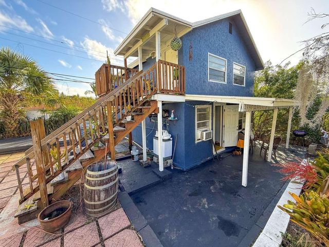 920 Selkirk Street, West Palm Beach, FL 33405