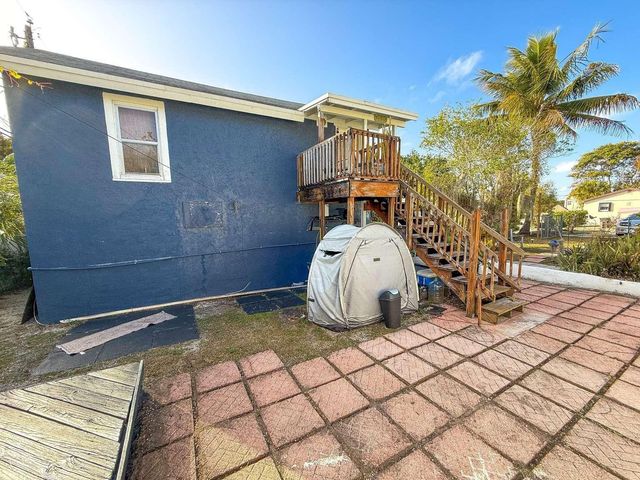920 Selkirk Street, West Palm Beach, FL 33405