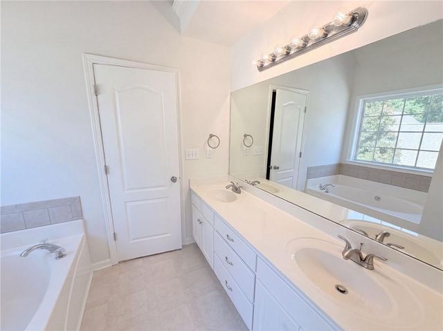 1412 White Oak Trace, Loganville, GA 30052