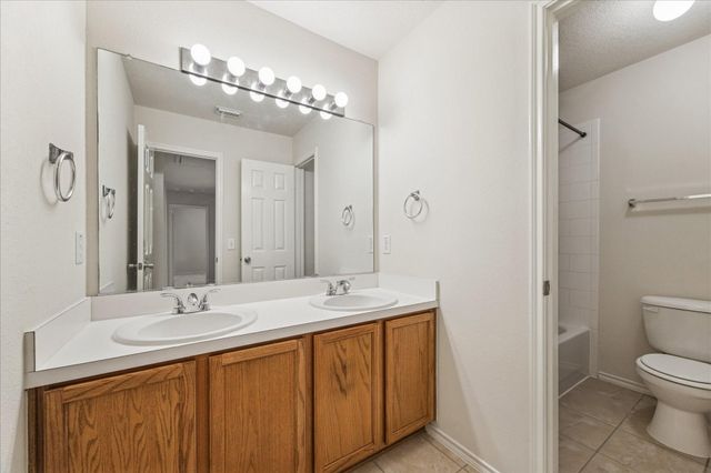 15018 Sugar Peak Drive, Sugar Land, TX 77498