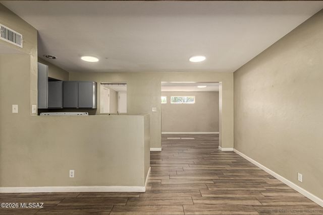 6426 E Calle Herculo, Tucson, AZ 85710