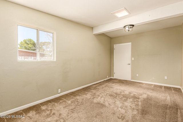 6426 E Calle Herculo, Tucson, AZ 85710