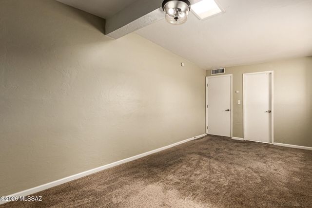 6426 E Calle Herculo, Tucson, AZ 85710