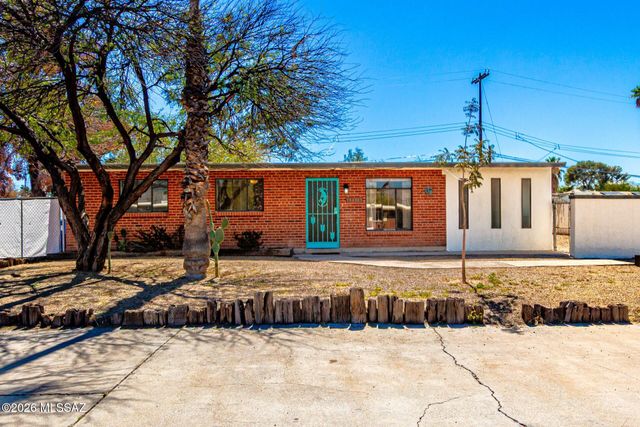 6426 E Calle Herculo, Tucson, AZ 85710